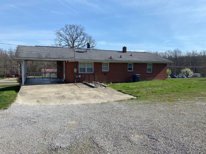 Building Photo - 1620 Neals Creek Rd