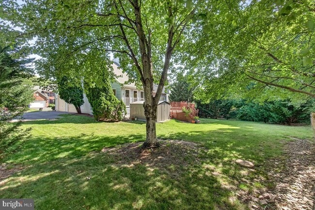 Building Photo - 6430 Bellevue Pl