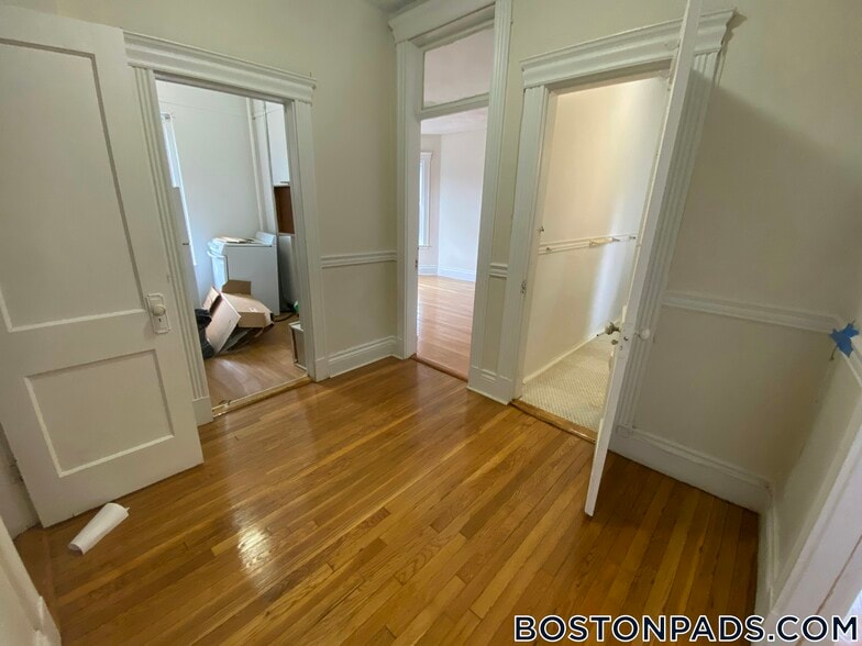 Building Photo - 5 Walbridge St