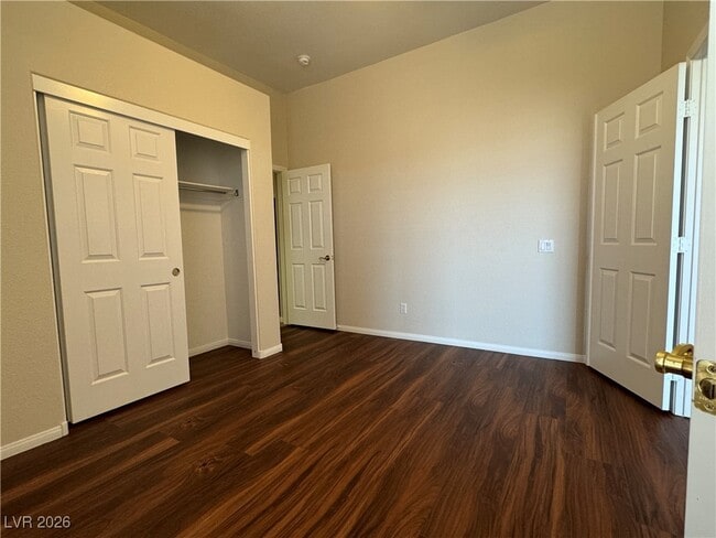 Building Photo - 8625 Desert Bird Dr