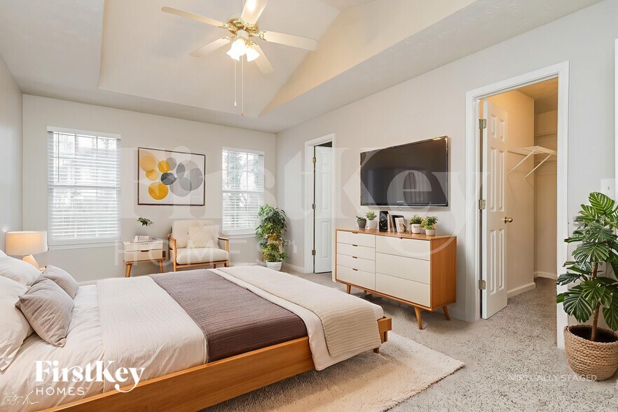 Building Photo - 200 Fairview Chase Rd