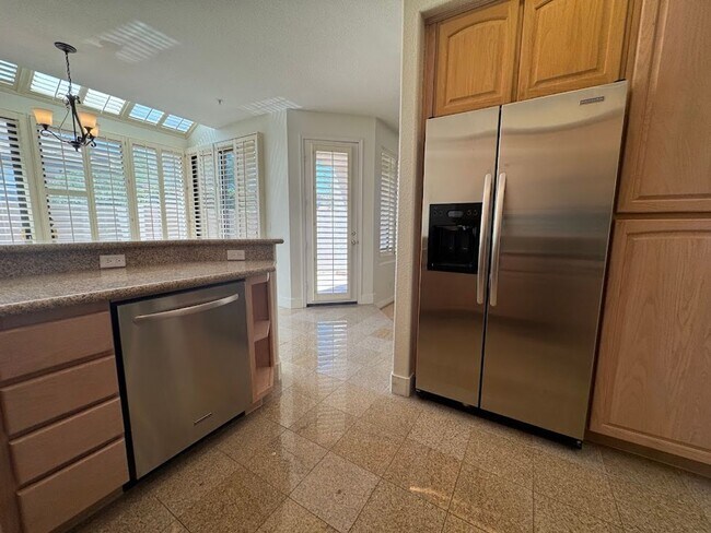 Building Photo - BEAUTIFUL 3 BEDROOM 3 BATHROOM HOME IN GAI...