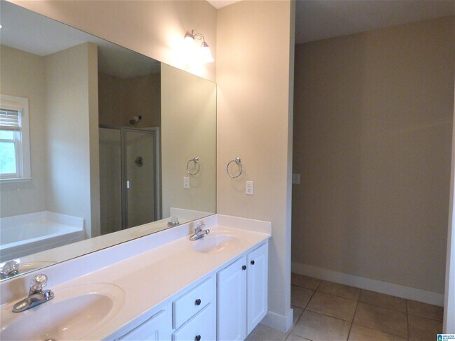 Building Photo - 230 Chesser Loop Rd