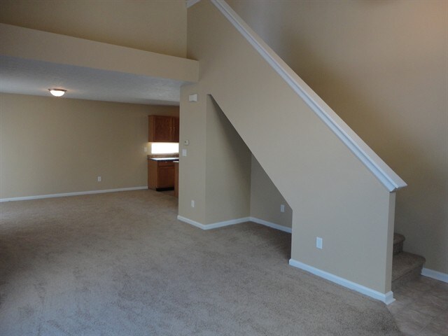 Building Photo - 695 Mountain Pine Dr