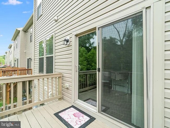 Building Photo - 3632 Chippendale Cir