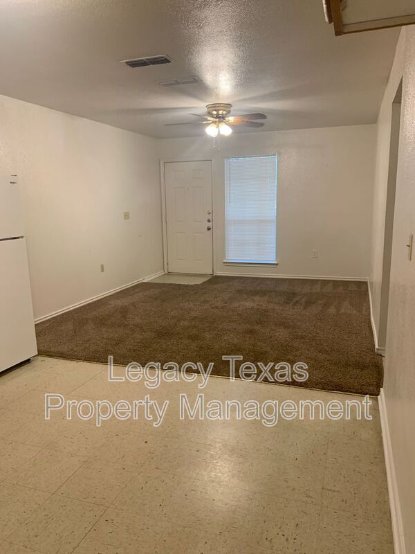 Building Photo - 1110 Williams Ave