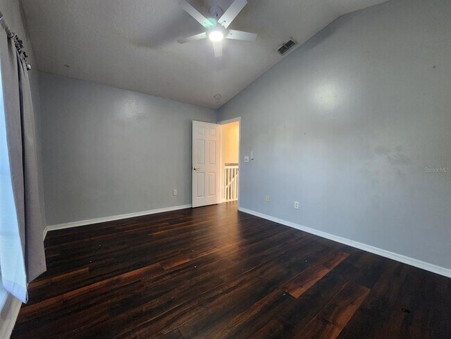 Building Photo - 1860 Ashland Trail