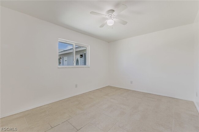 Building Photo - 16599 Davis Rd