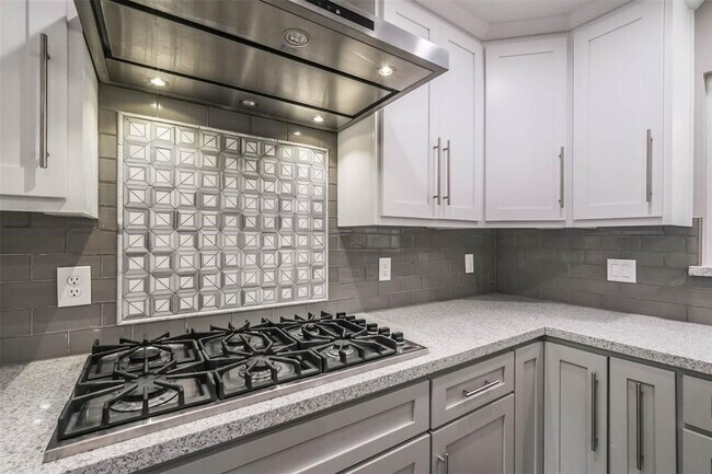 Building Photo - 4738 Whispering Falls Dr