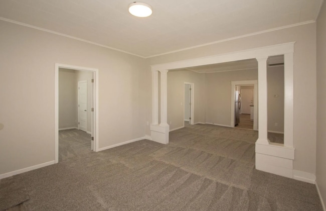 Building Photo - 3 Bed, 2 Bath in Claremore- Available Now!