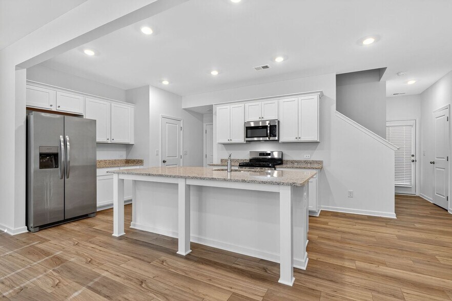 Building Photo - 100 Smithwood Dr