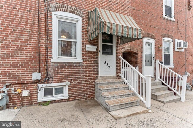 Primary Photo - Bush St