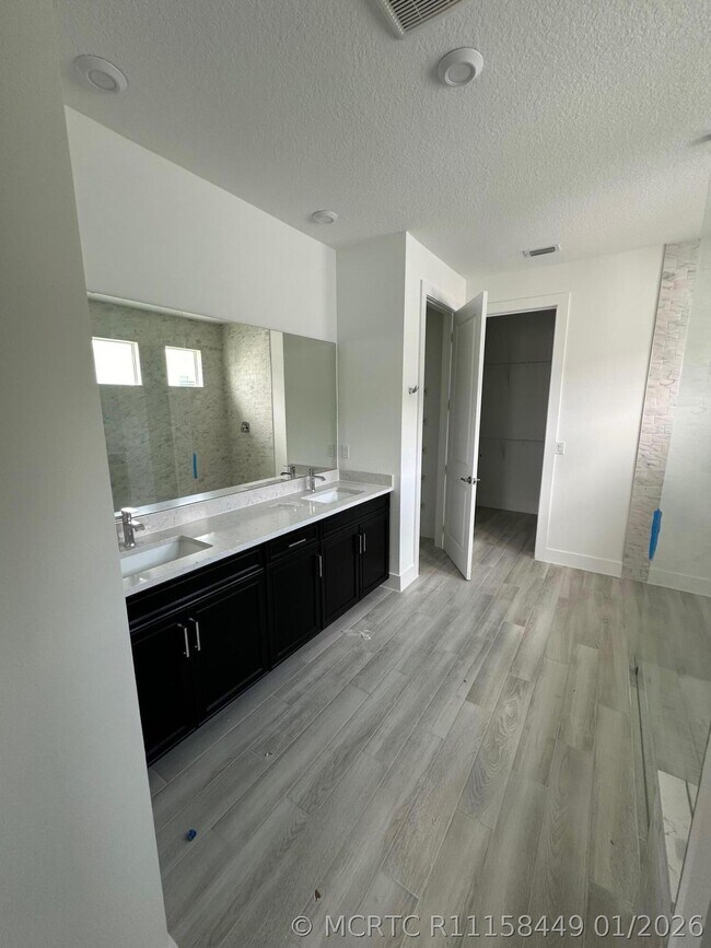 Building Photo - 12166 Viridian Blvd
