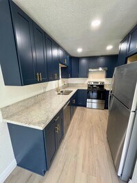 Building Photo - 12181 Mt Anderson St