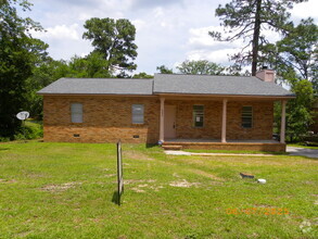 Building Photo - 2694 Barclay Rd