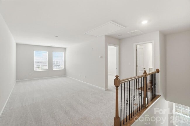 Building Photo - 15764 Country House St