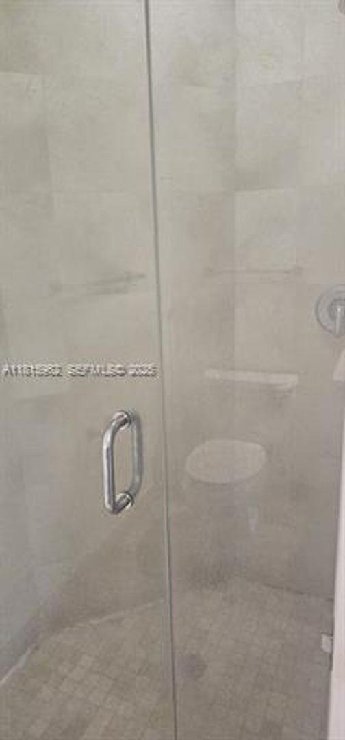 Building Photo - 1060 Brickell Ave