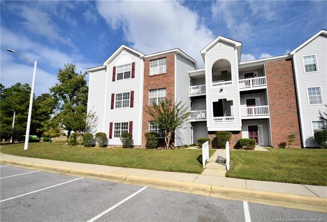 Building Photo - 224 Waterdown Dr