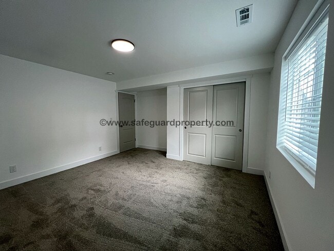 Building Photo - Newer 4 Bedroom Home in West Jordan