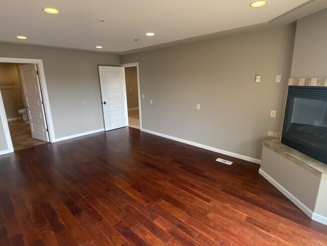 Building Photo - 371 Sand Dune Ave NW
