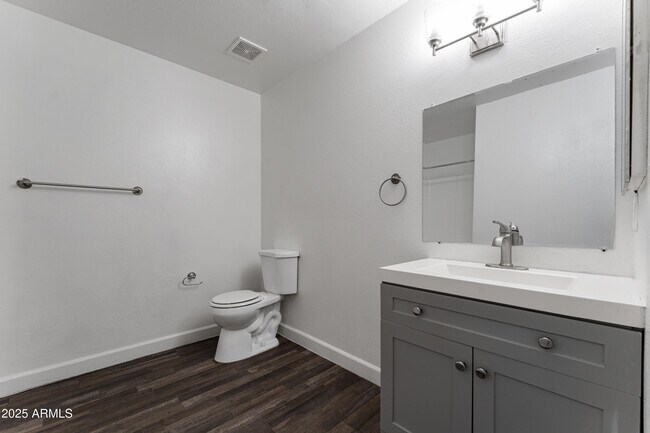 Building Photo - 3065 N 67th Ave