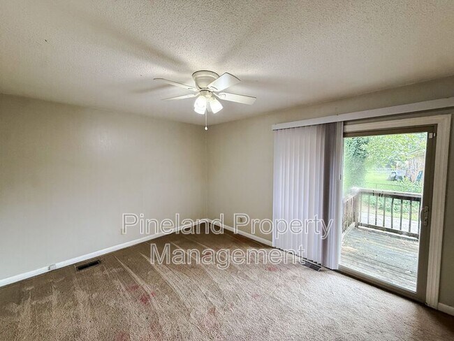 Building Photo - 888 De Paul Dr