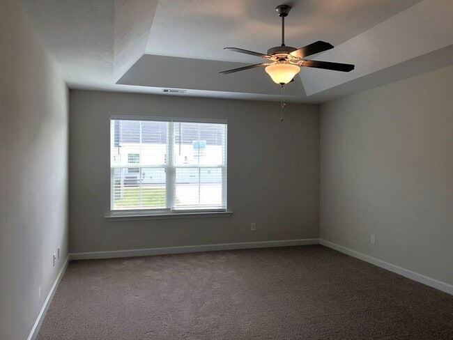 Building Photo - 3038 Stanhope Dr