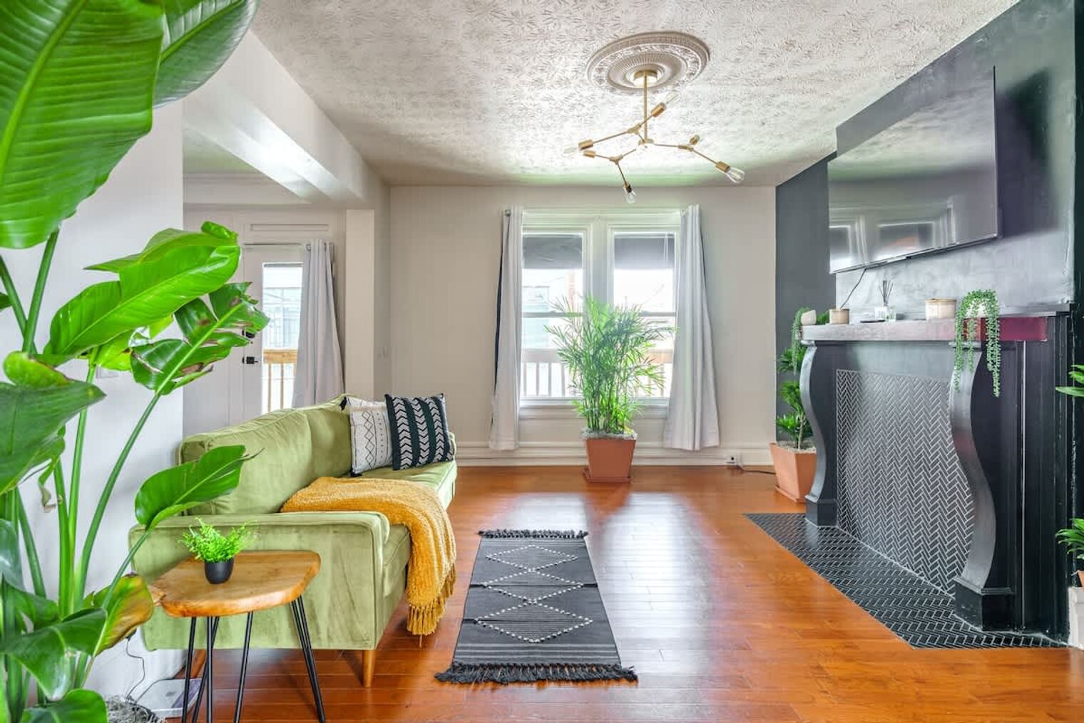 Building Photo - 29 Lundy St