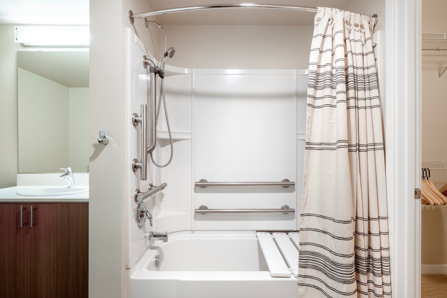 Building Photo - 15301 NE Turing St