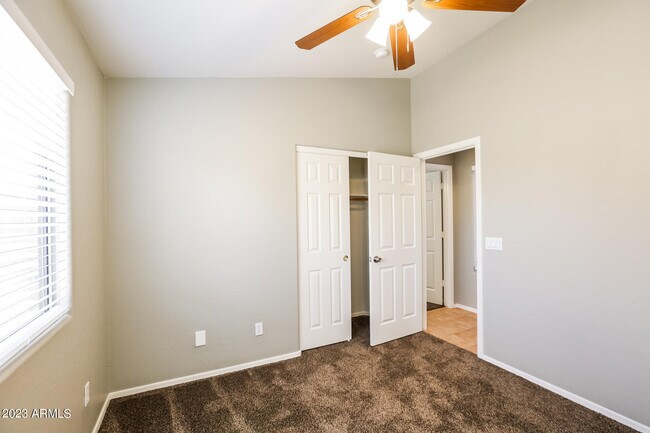 Building Photo - 1902 S 86th Dr