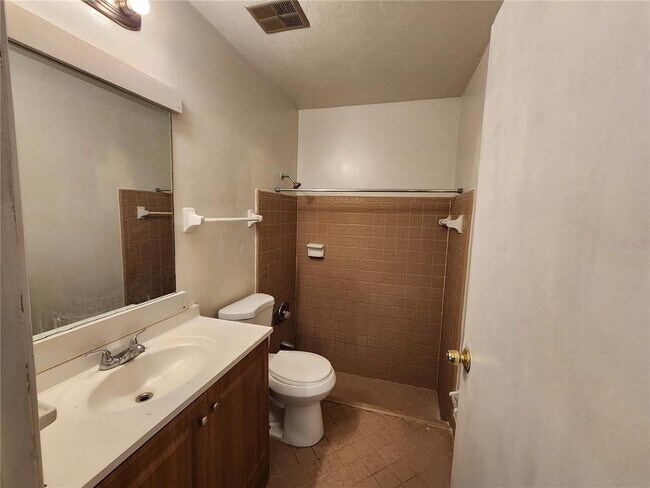 Building Photo - 5817 NW 23rd Terrace