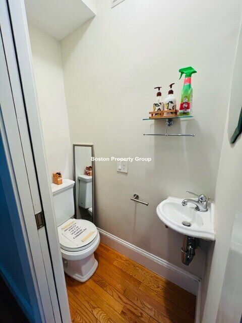 Building Photo - 32 E Springfield St