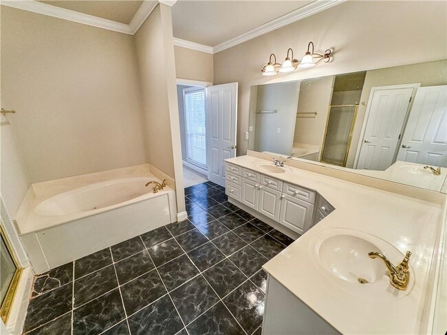 Building Photo - 2000 Sterling Ct