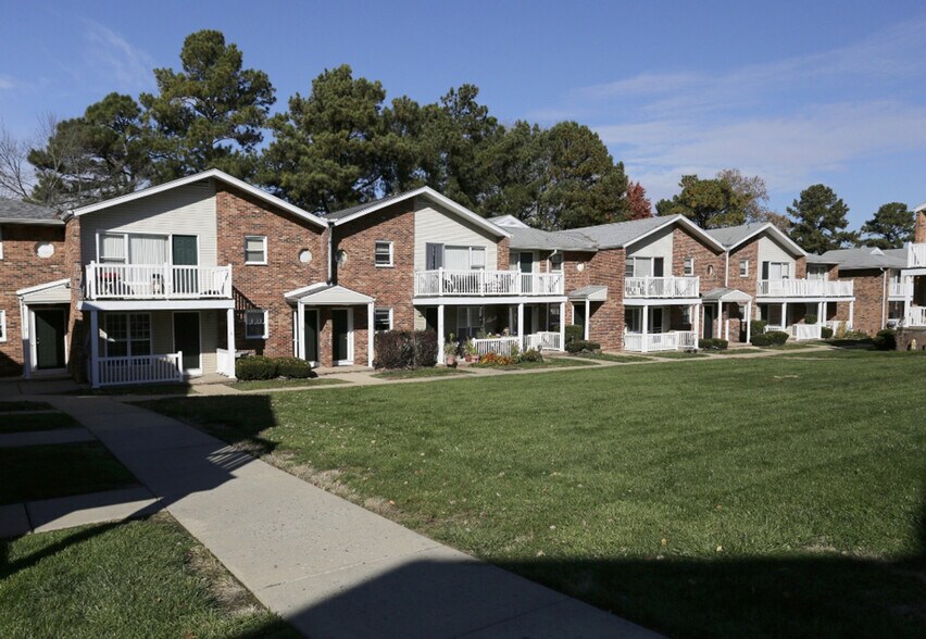 Building Photo - 400 S Dupont Hwy