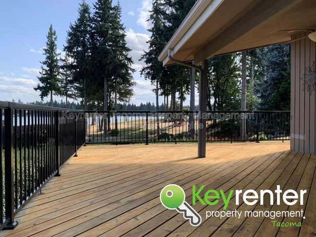 Building Photo - 3009 208th Ave E