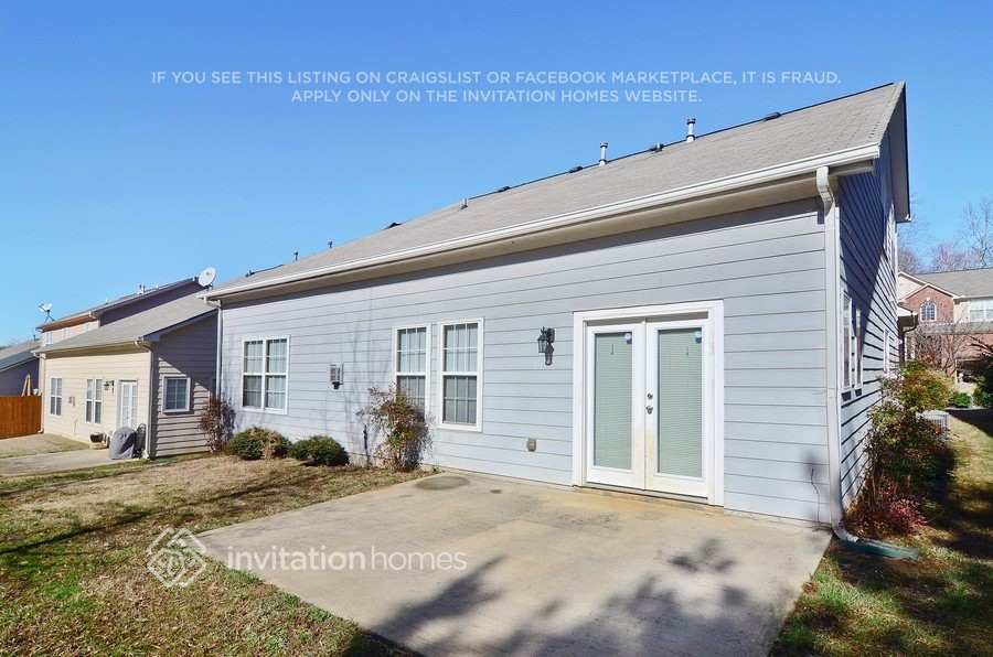 Building Photo - 7718 Parkside Dr