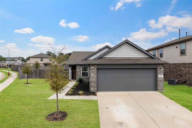 Building Photo - 9312 Sandoval Cir