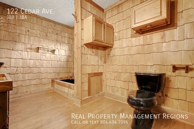 Building Photo - 122 Cedar Ave