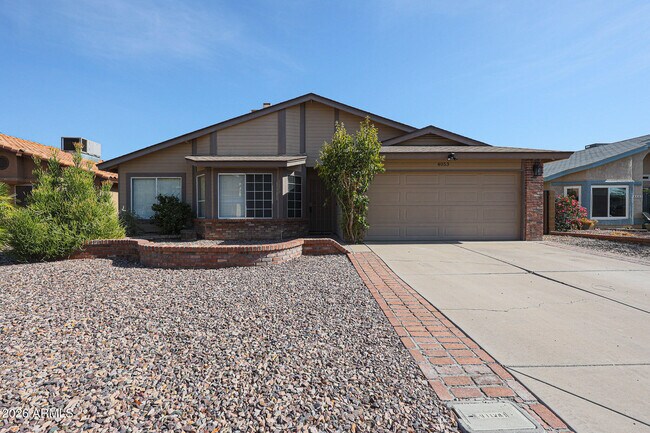 Building Photo - 4053 W Cielo Grande