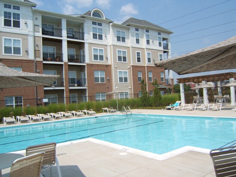Building Photo - 3820 Lightfoot St