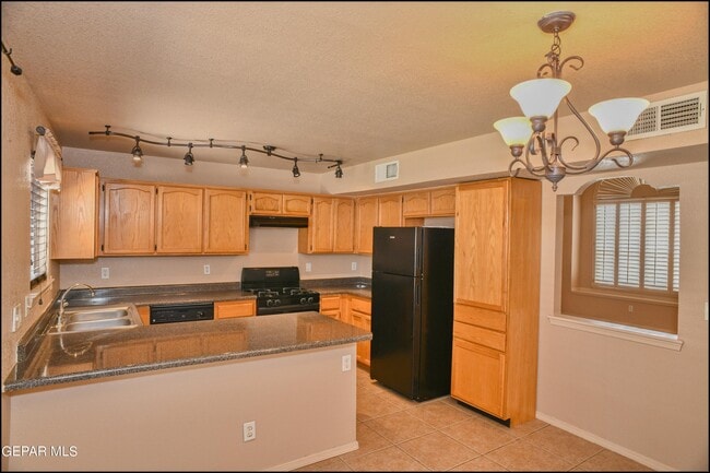 Building Photo - 3140 Tierra Encino Dr