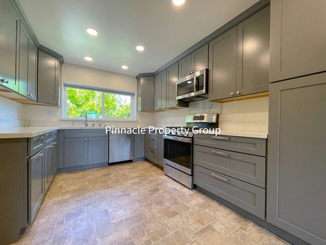 Building Photo - 1651 Matson Dr