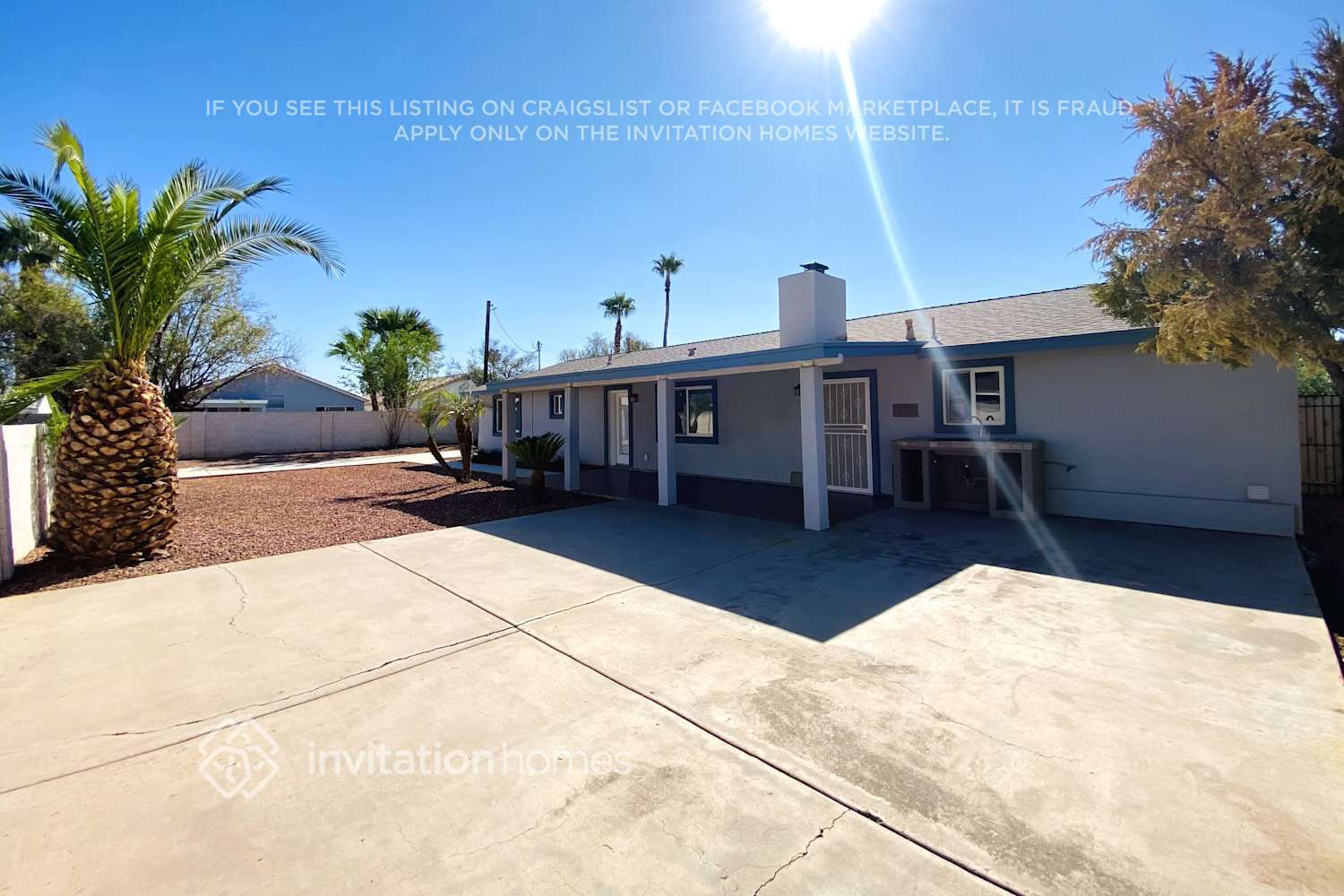 Building Photo - 892 E Erie St