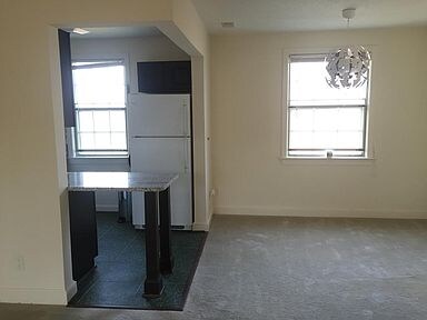 Building Photo - 2405 Arlington Blvd