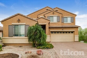 Building Photo - 1353 E Judi Dr