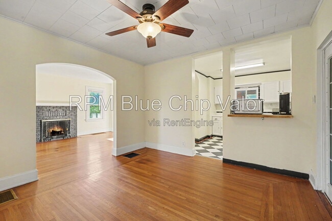 Building Photo - 6735 Plainfield Rd