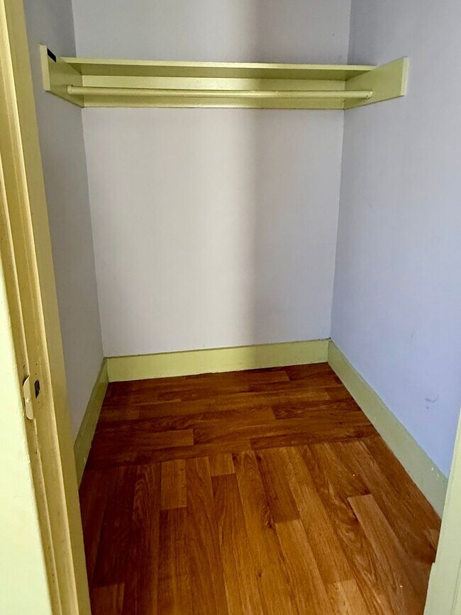 Building Photo - Single Family Home