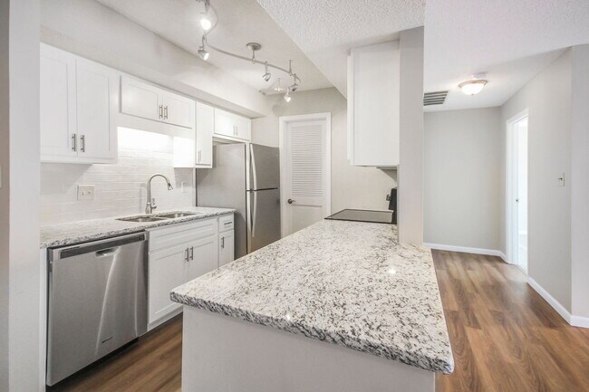 Building Photo - 324 Shirley Ridge Dr