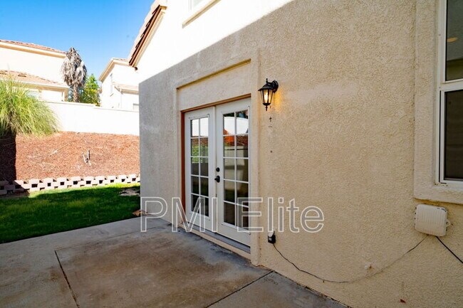 Building Photo - 27879 Skycrest Cir Dr