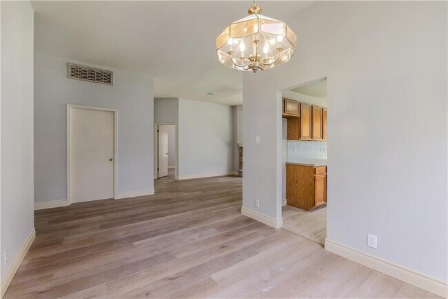 Building Photo - 4510 Abelia Dr